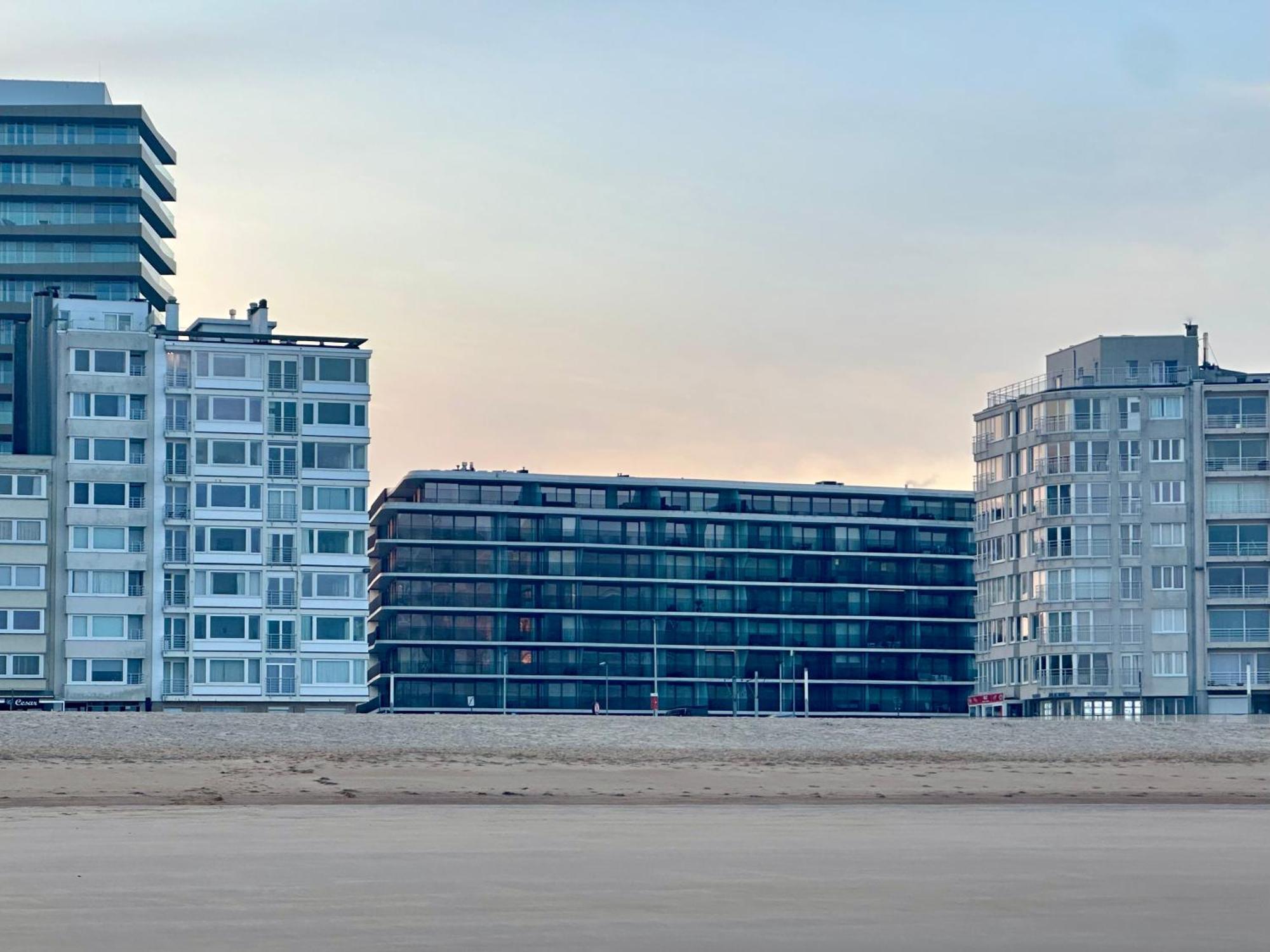Oostende Luxury Seaview Studio - Large Terrace- Swimming Pool - Parking Екстер'єр фото